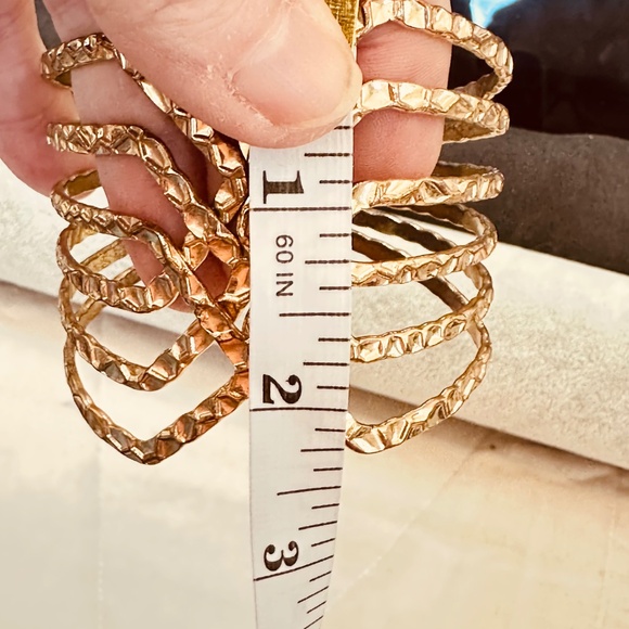 2/$20 Gold Tone Wide Bangle Bracelet w/Textured Design & Hinge Vintage - Picture 11 of 11